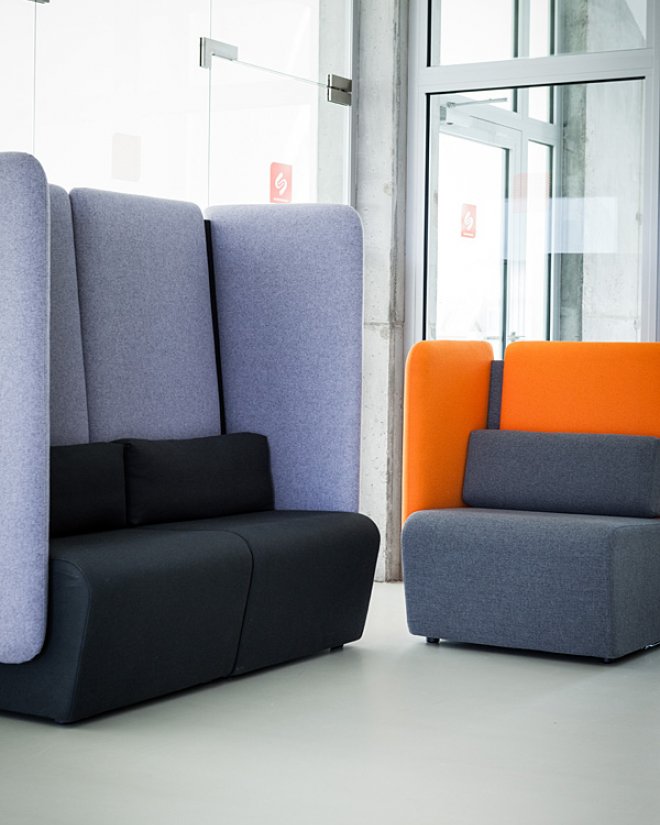 vank-mont-modular-acoustic-sofa-armchair-arrangement_9.jpg