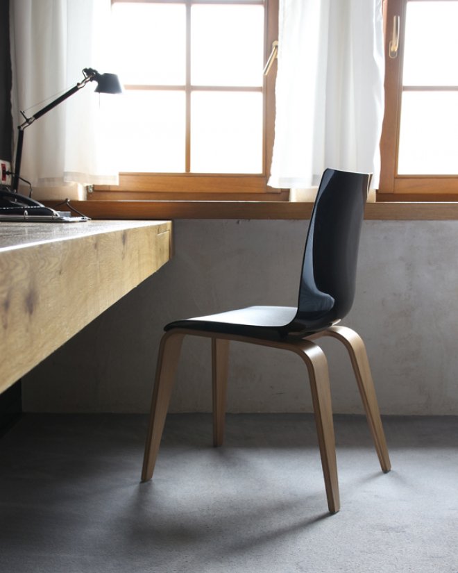 vank-pigi-chair-plywood-home-office-arrangement-5.jpg