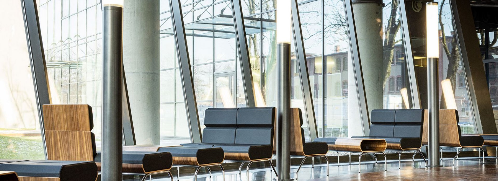 vank-woodi_trawers-sofa-public_places-university-arrangement-3.jpg