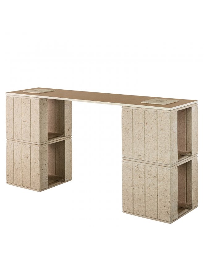 vank-cube-desk.jpg