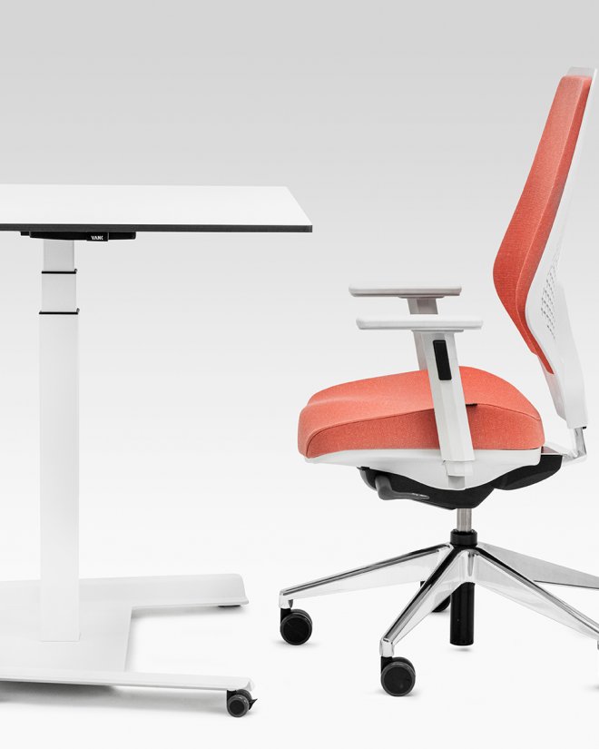 ctm200700-vank-co-mobile-desk-v6-swivel-chair.jpg